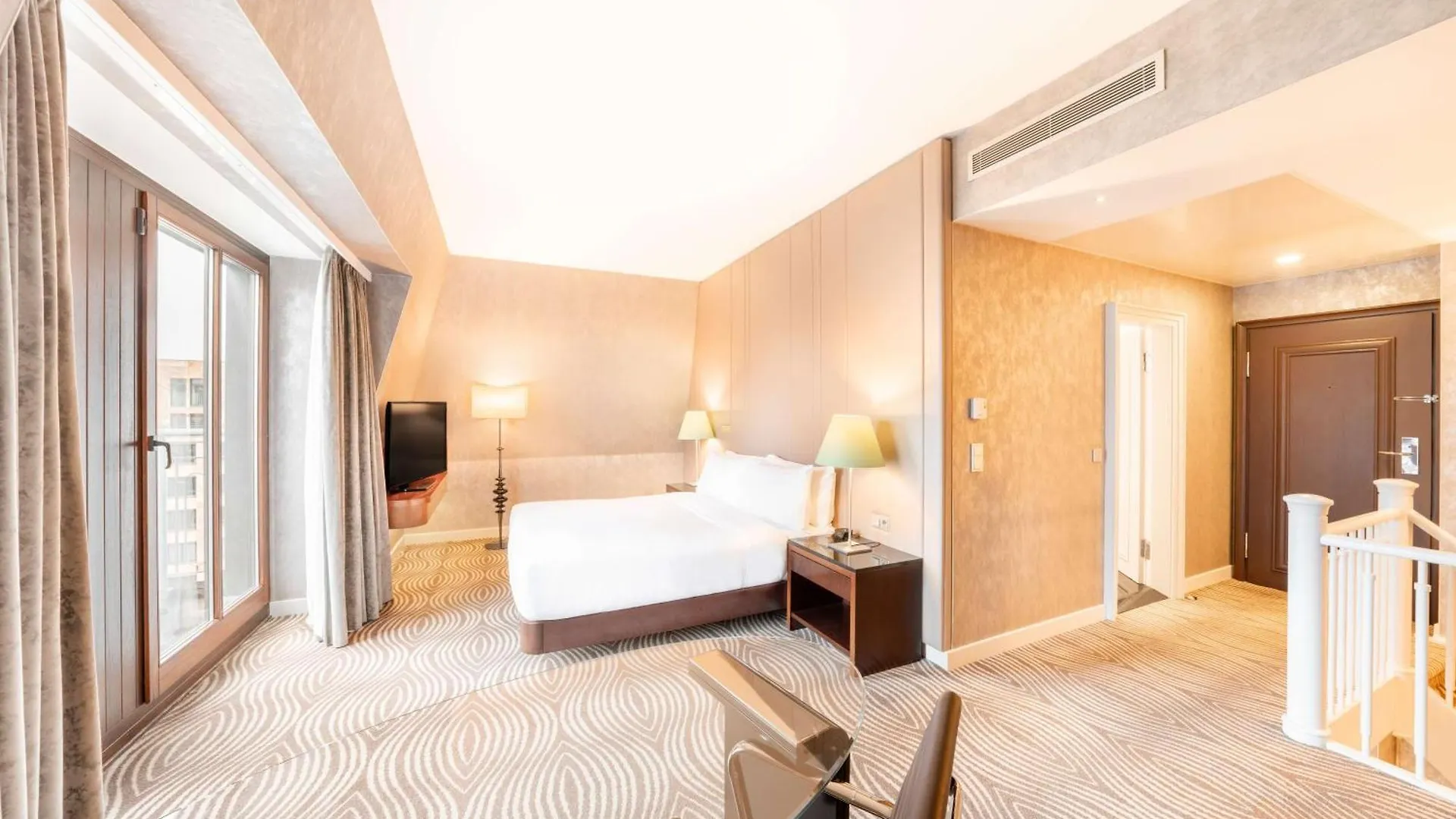 *****  מלון Hilton ברלין גרמניה