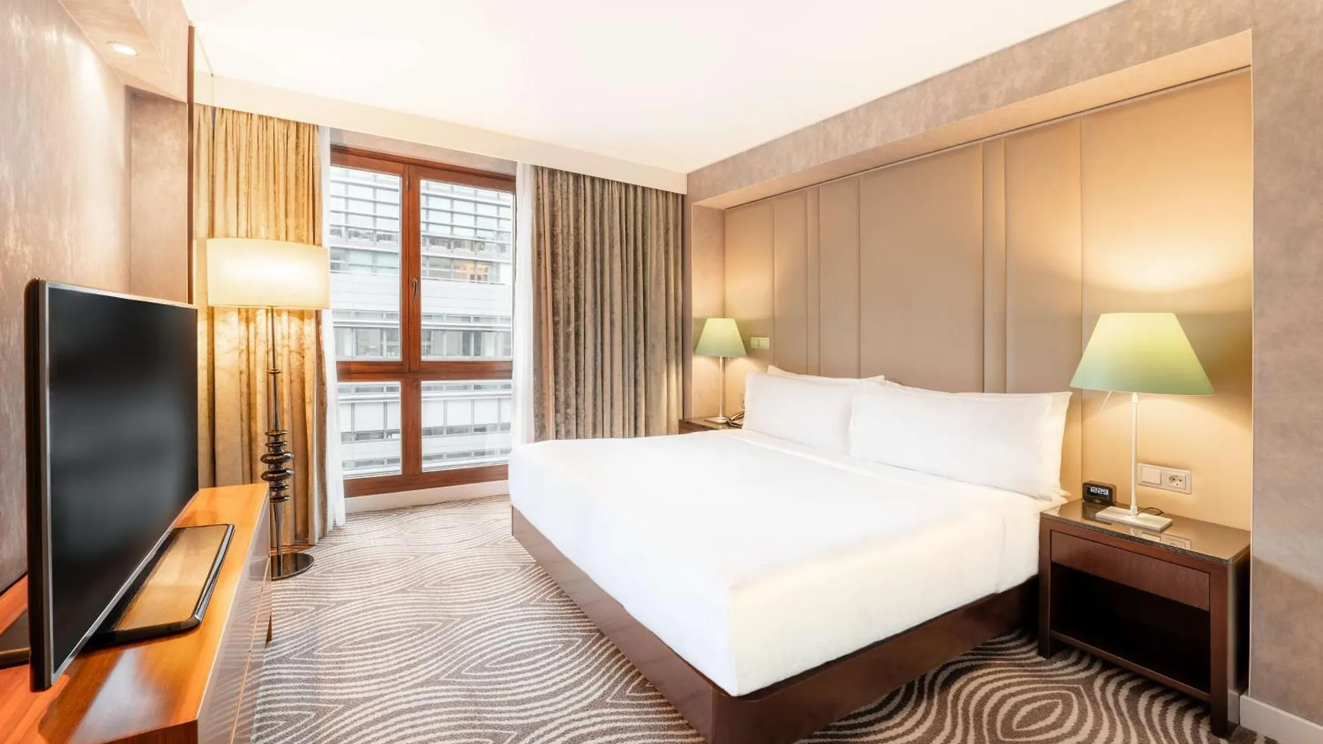 Hilton Berlin Ξενοδοχείο 5*,