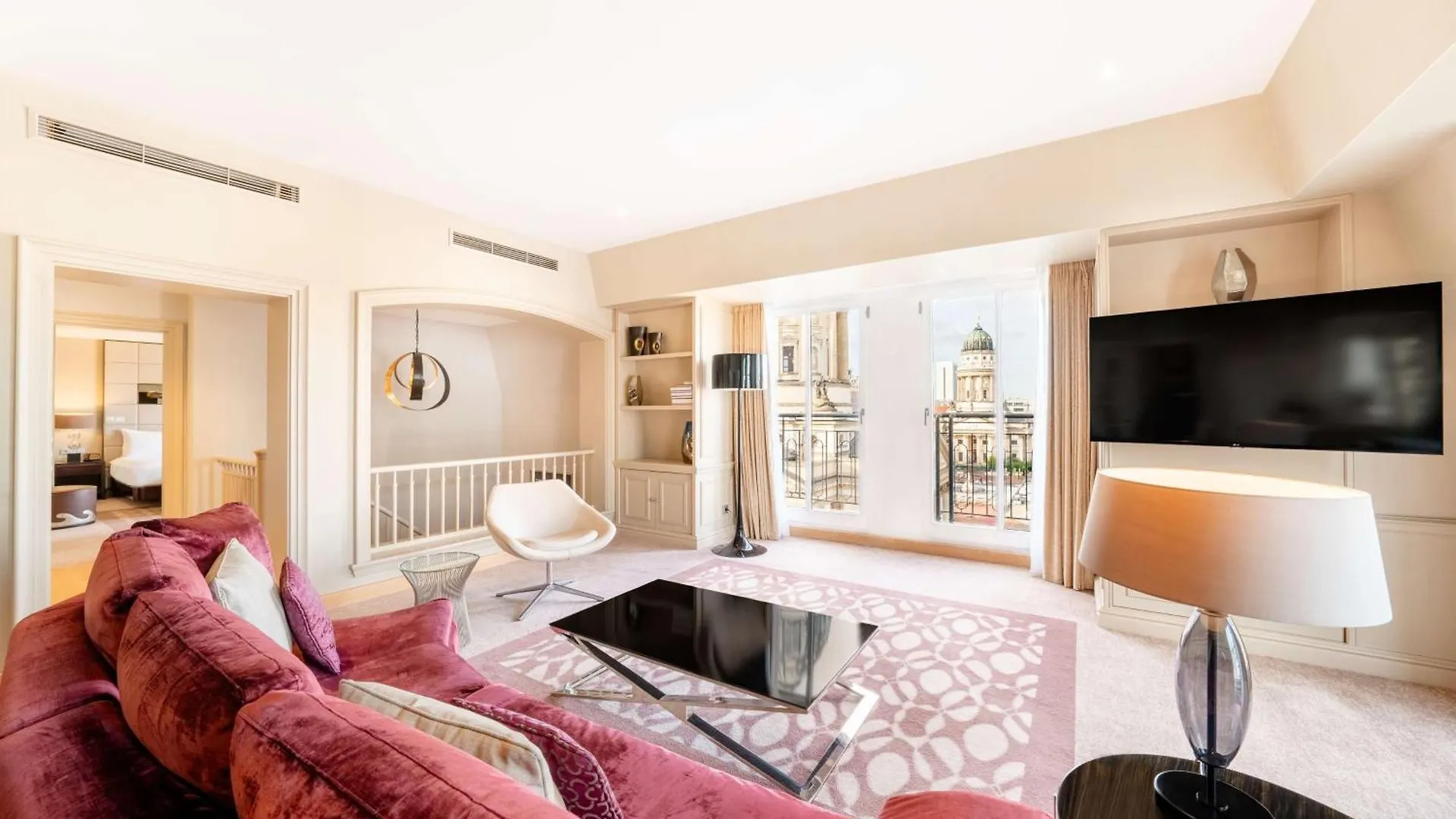 Hilton Berlin Ξενοδοχείο 5*,