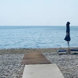 επισκεφθείτε το ξενοδοχείο